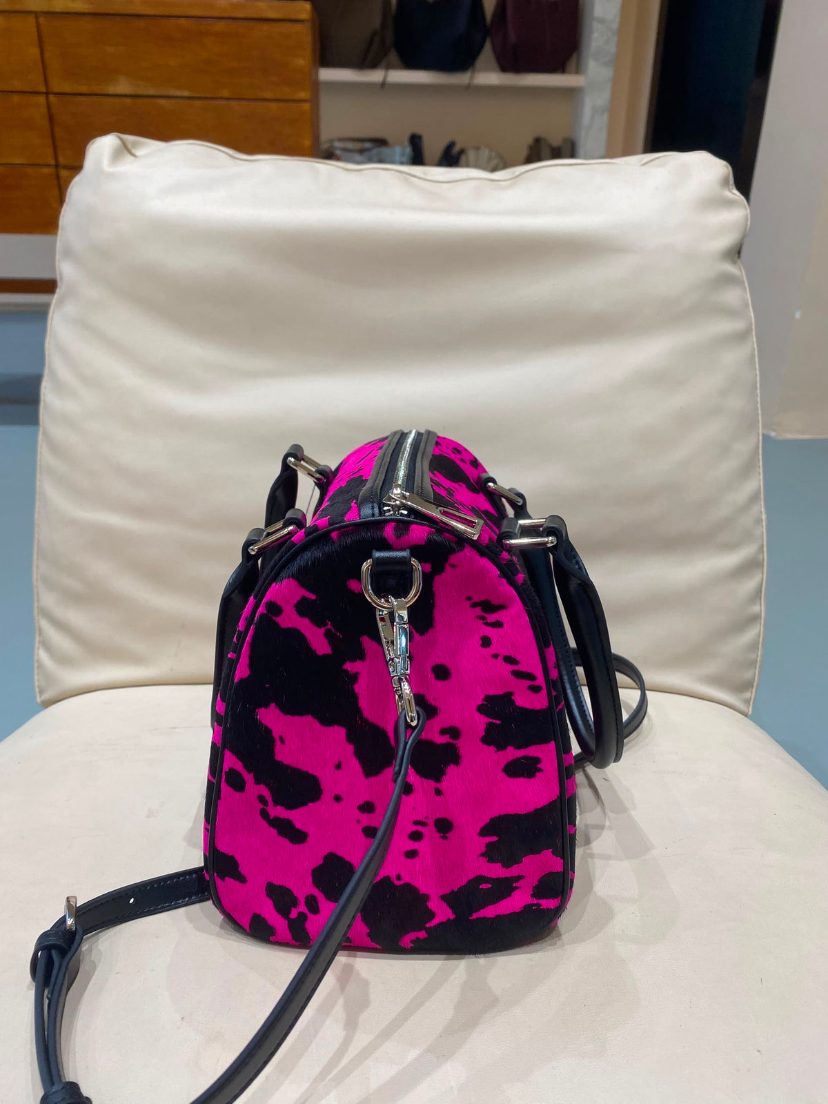 FUCHSIA 25￼